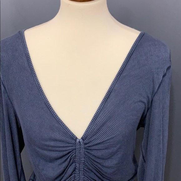 AE long sleeve top - Picture 4 of 5